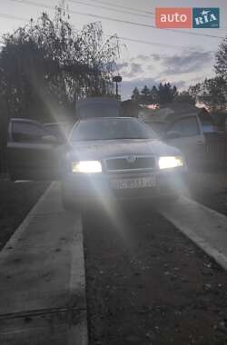 Лифтбек Skoda Octavia 2001 в 
