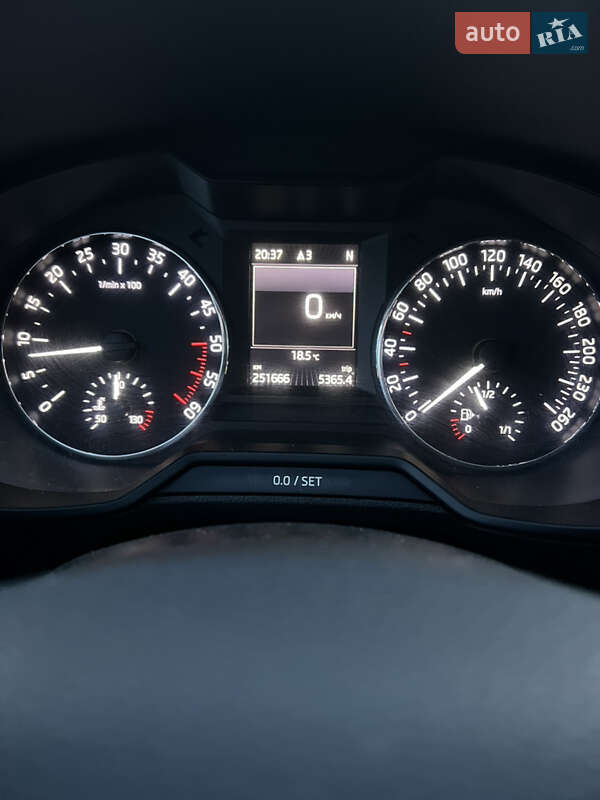 Универсал Skoda Octavia 2015 в Жидачове