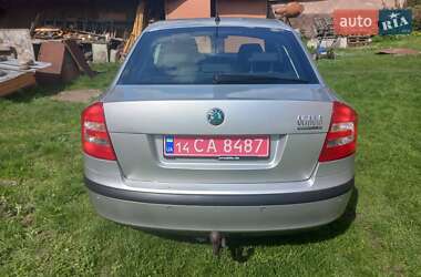 Лифтбек Skoda Octavia 2004 в 