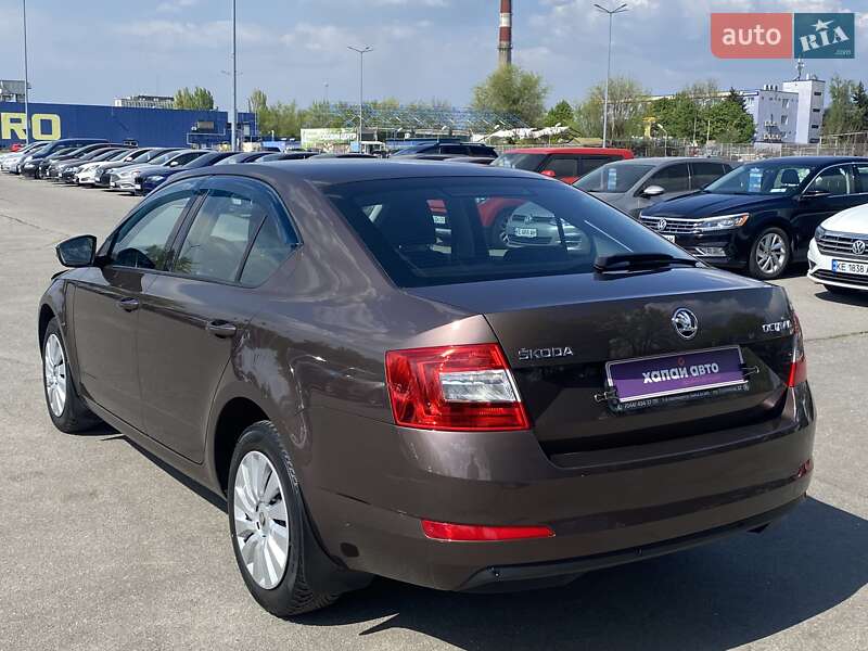Лифтбек Skoda Octavia 2015 в Днепре
