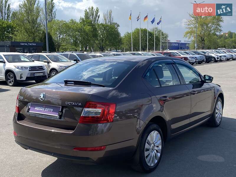 Лифтбек Skoda Octavia 2015 в Днепре