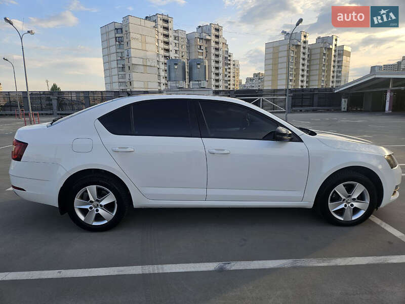 Лифтбек Skoda Octavia 2019 в Киеве
