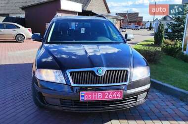 Універсал Skoda Octavia 2011 в Сарнах