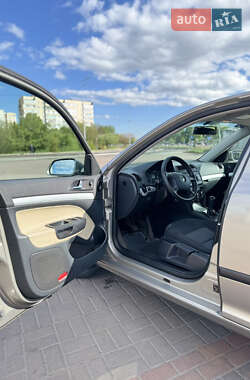 Лифтбек Skoda Octavia 2008 в 