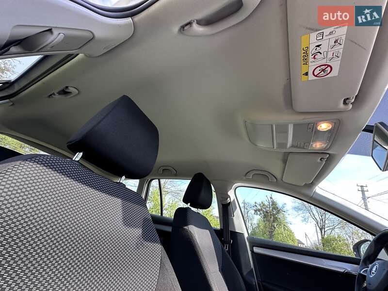 Универсал Skoda Octavia 2014 в Стрые