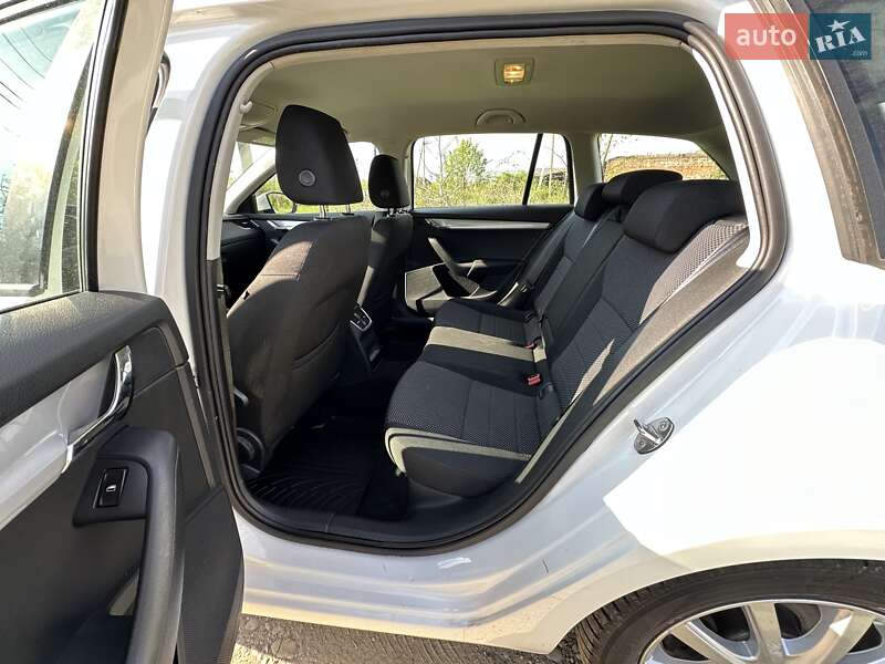 Универсал Skoda Octavia 2014 в Стрые