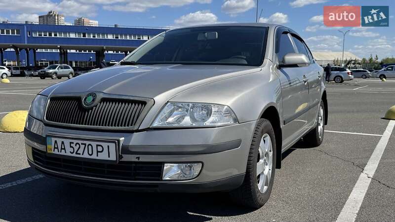 Ліфтбек Skoda Octavia 2008 в 