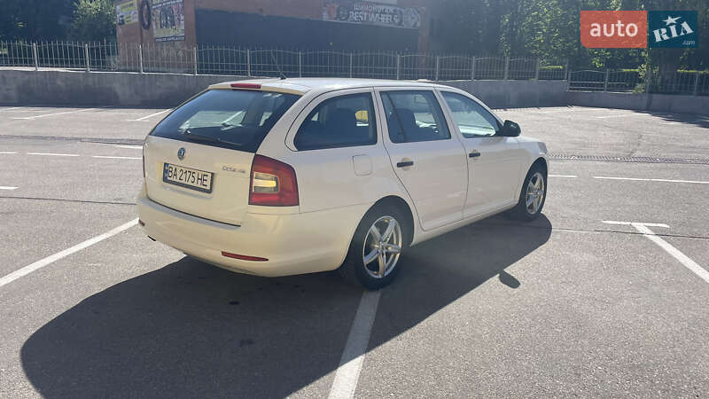 Универсал Skoda Octavia 2012 в Кропивницком
