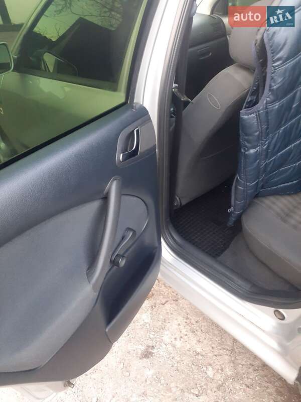 Лифтбек Skoda Octavia 2003 в Смолином