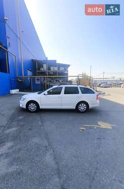 Универсал Skoda Octavia 2011 в 