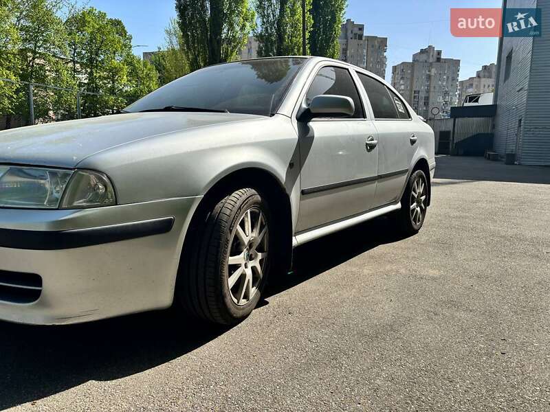 Лифтбек Skoda Octavia 2010 в Киеве фото 4 Лифтбек Skoda Octavia 2010 в Киеве