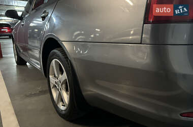 Лифтбек Skoda Octavia 2012 в 