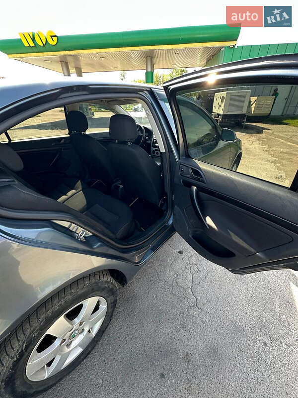 Лифтбек Skoda Octavia 2006 в Дрогобыче
