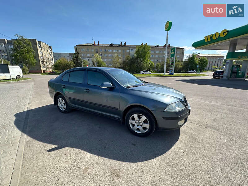 Лифтбек Skoda Octavia 2006 в Дрогобыче
