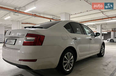 Лифтбек Skoda Octavia 2013 в 