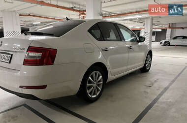 Лифтбек Skoda Octavia 2013 в 