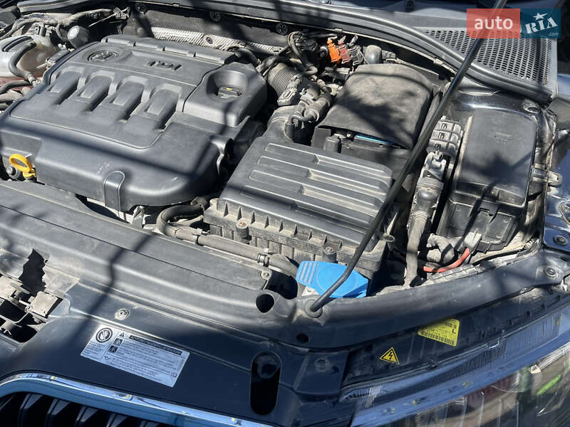Универсал Skoda Octavia 2014 в Вишневом
