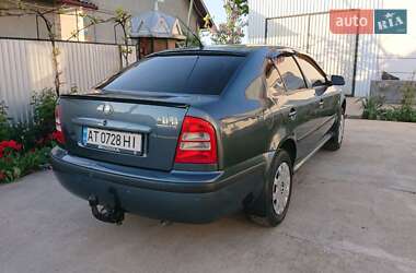 Лифтбек Skoda Octavia 2003 в 
