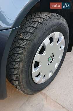 Лифтбек Skoda Octavia 2003 в 