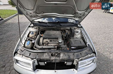 Лифтбек Skoda Octavia 2003 в 