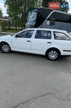 Универсал Skoda Octavia 2011 в 