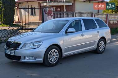 Универсал Skoda Octavia 2011 в 