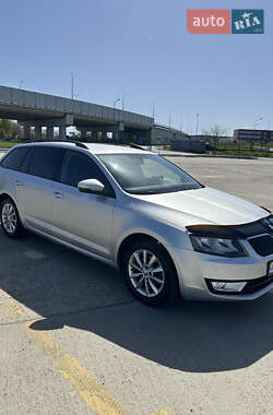 Универсал Skoda Octavia 2016 в Солотвине