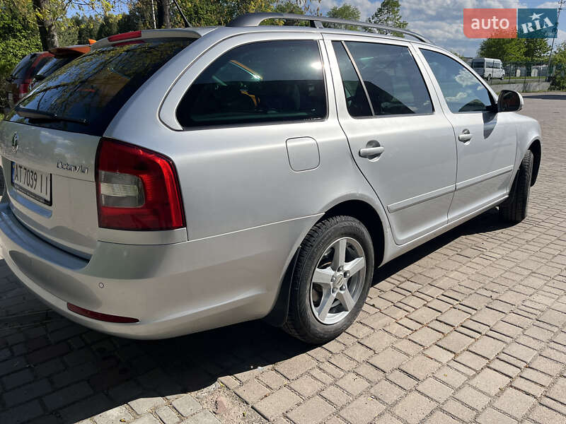Универсал Skoda Octavia 2012 в Долине