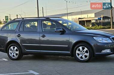 Универсал Skoda Octavia 2010 в 