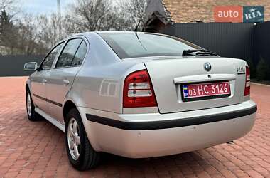 Лифтбек Skoda Octavia 2003 в 