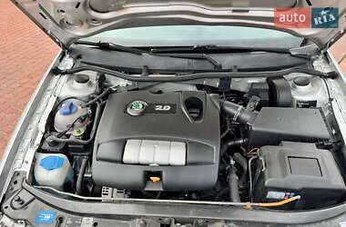 Лифтбек Skoda Octavia 2003 в 
