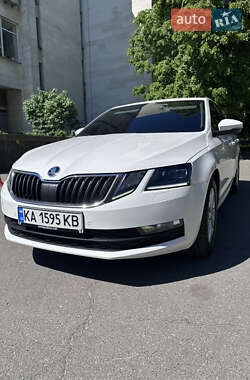 Ліфтбек Skoda Octavia 2017 в 
