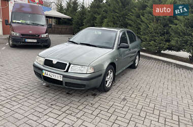 Лифтбек Skoda Octavia 2003 в 