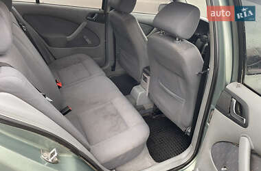 Лифтбек Skoda Octavia 2003 в 