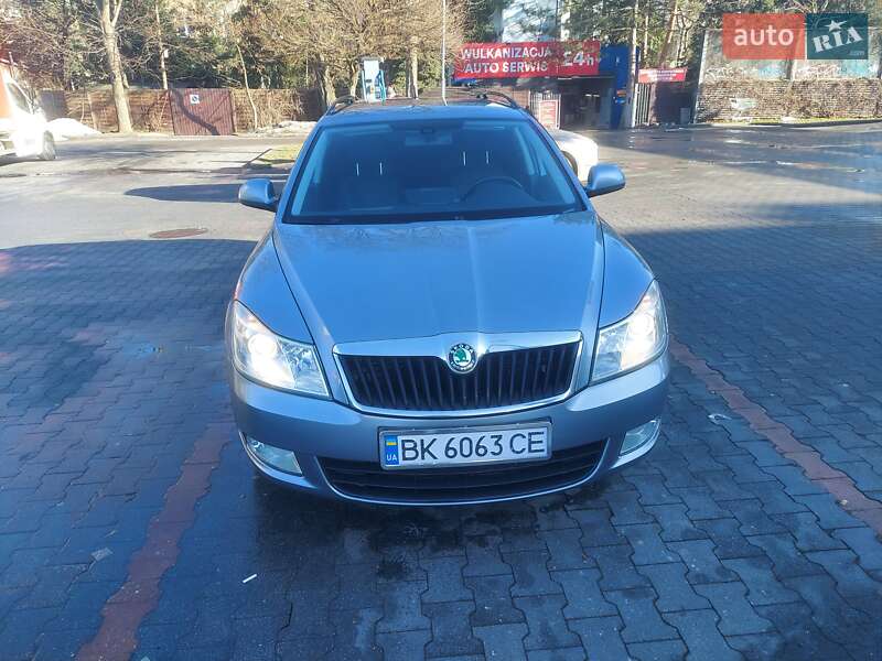 Универсал Skoda Octavia 2012 в Львове