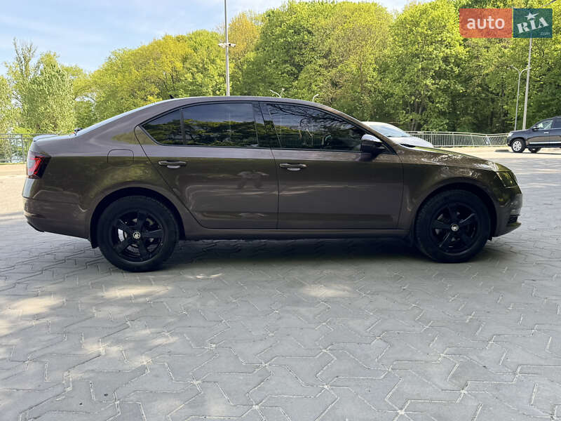 Лифтбек Skoda Octavia 2018 в Тернополе