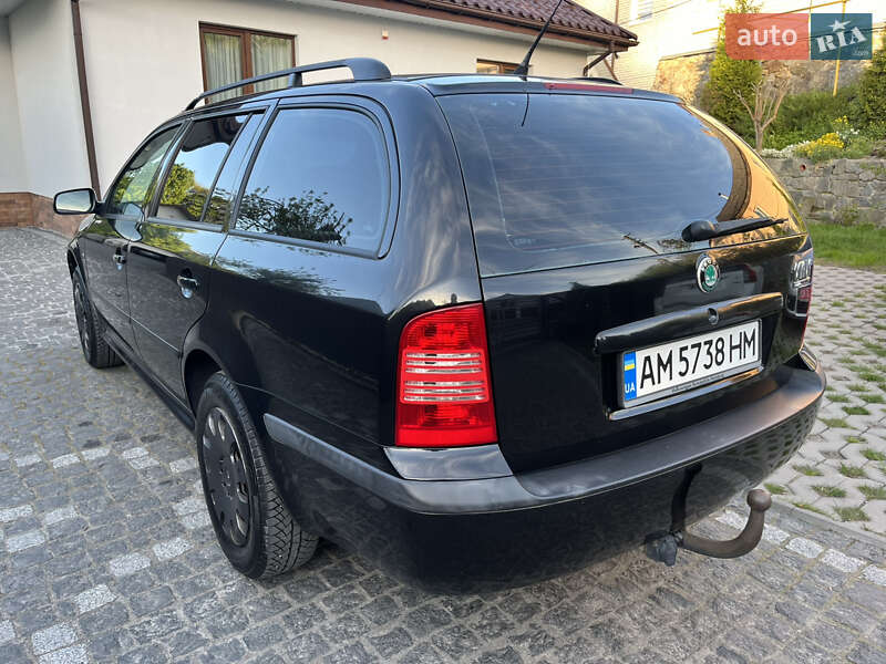 Універсал Skoda Octavia 2008 в Звягелі