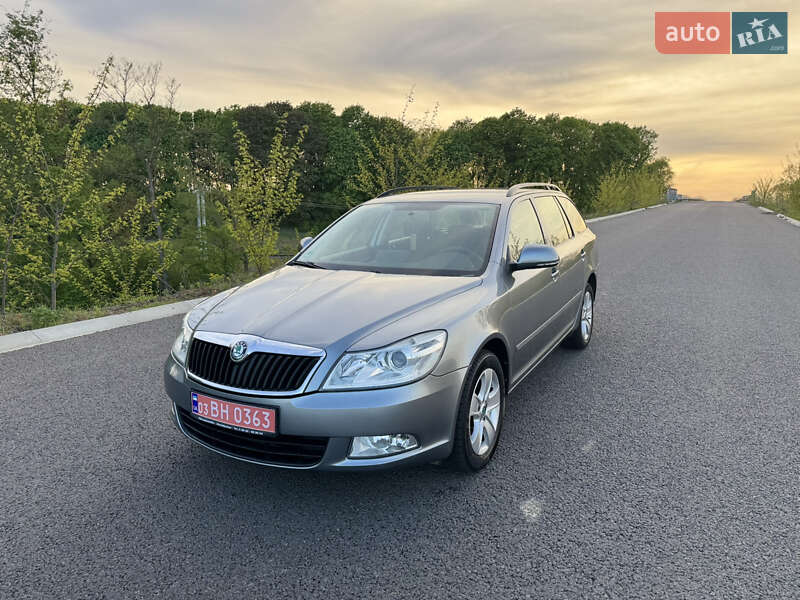Универсал Skoda Octavia 2012 в Ровно