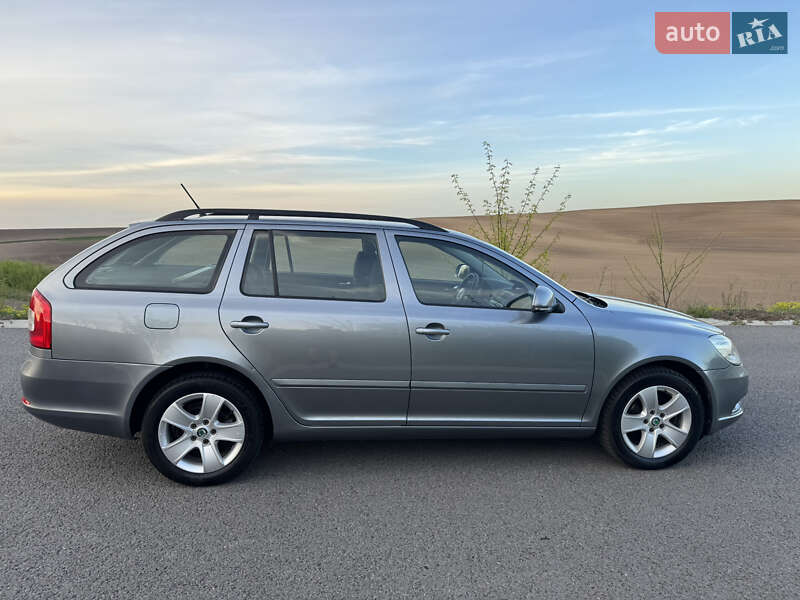 Универсал Skoda Octavia 2012 в Ровно