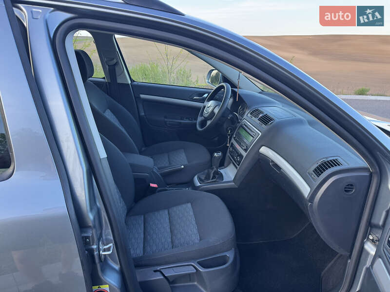Универсал Skoda Octavia 2012 в Ровно