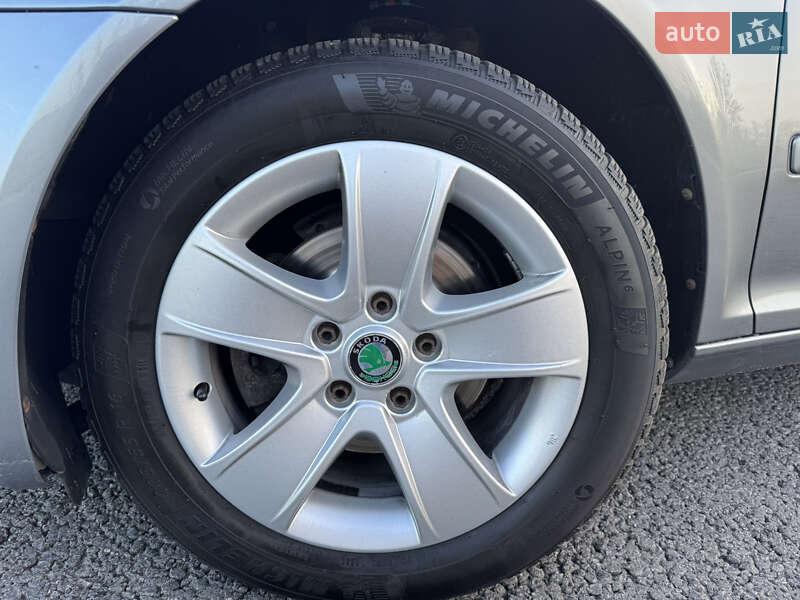 Универсал Skoda Octavia 2012 в Ровно