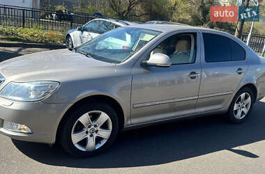 Лифтбек Skoda Octavia 2011 в 
