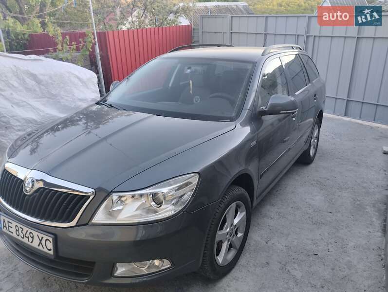 Універсал Skoda Octavia 2011 в 