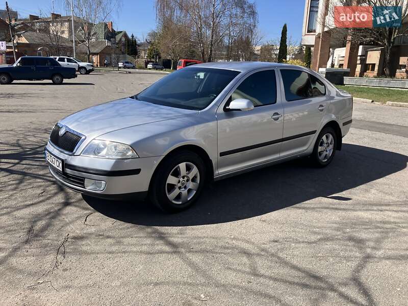 Лифтбек Skoda Octavia 2008 в 