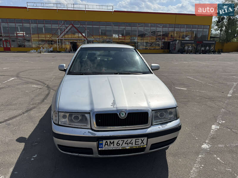 Лифтбек Skoda Octavia 2002 в Житомире