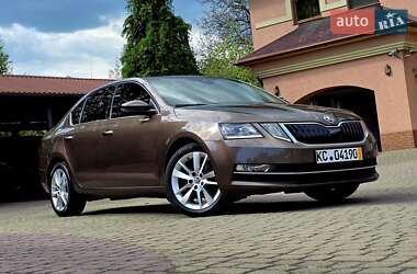 Ліфтбек Skoda Octavia 2019 в 