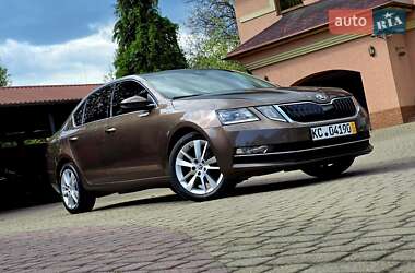 Ліфтбек Skoda Octavia 2019 в 