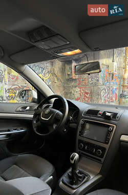 Лифтбек Skoda Octavia 2012 в 