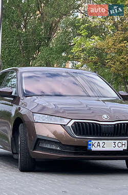 Универсал Skoda Octavia 2021 в Киеве