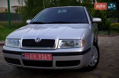 Лифтбек Skoda Octavia 2009 в 